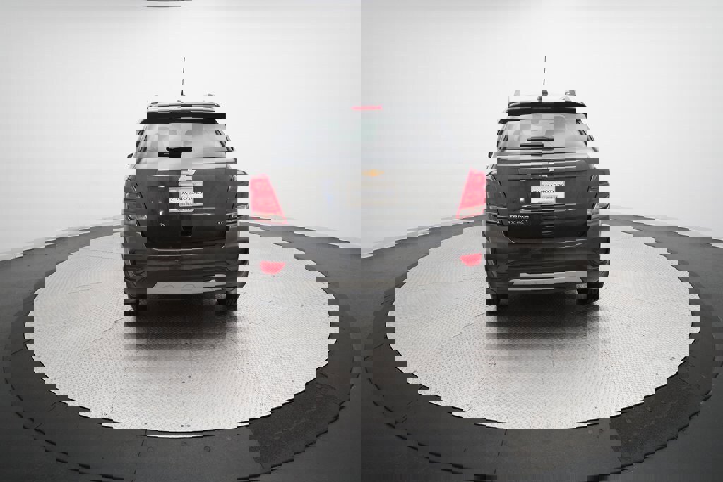 Used 2017 Chevrolet Trax LT w/ Driver Confidence Package image 25