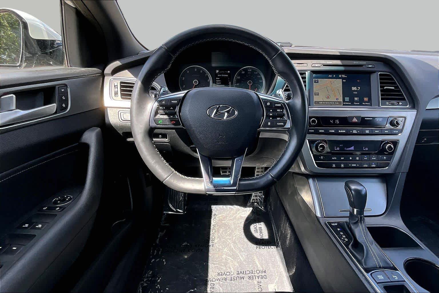 Used 2017 Hyundai Sonata Limited 2.0T FWD image 5