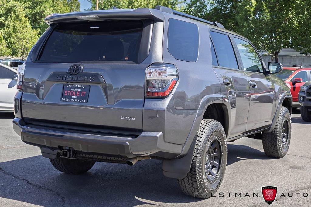 Used 2022 Toyota 4Runner TRD Off-Road Premium w/ Moonroof Package AWD/4WD image 17