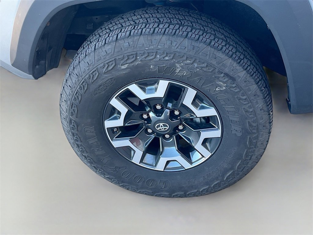 Used 2021 Toyota Tacoma TRD Off-Road image 29