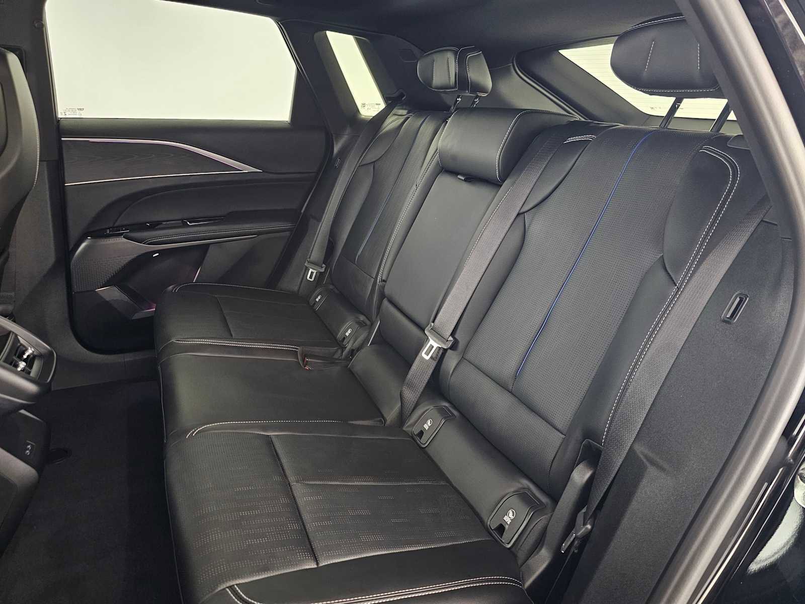 New 2026 Cadillac Lyriq Sport image 17