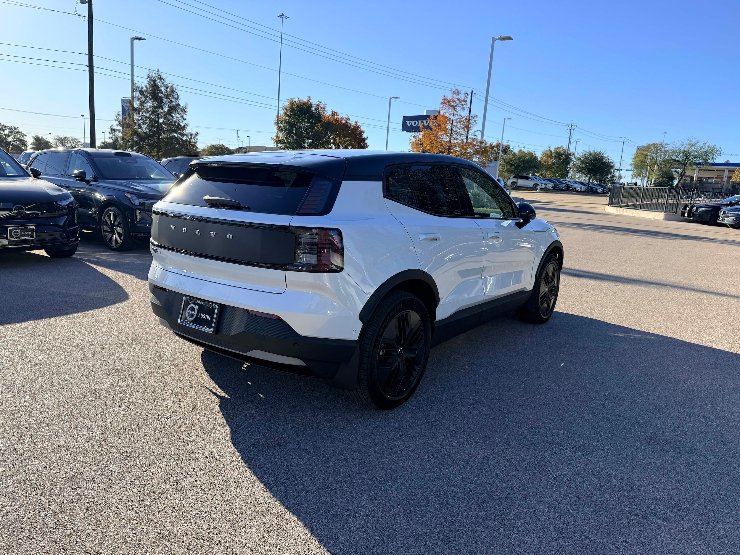 New 2026 Volvo EX30 Cross Country Ultra AWD/4WD image 6