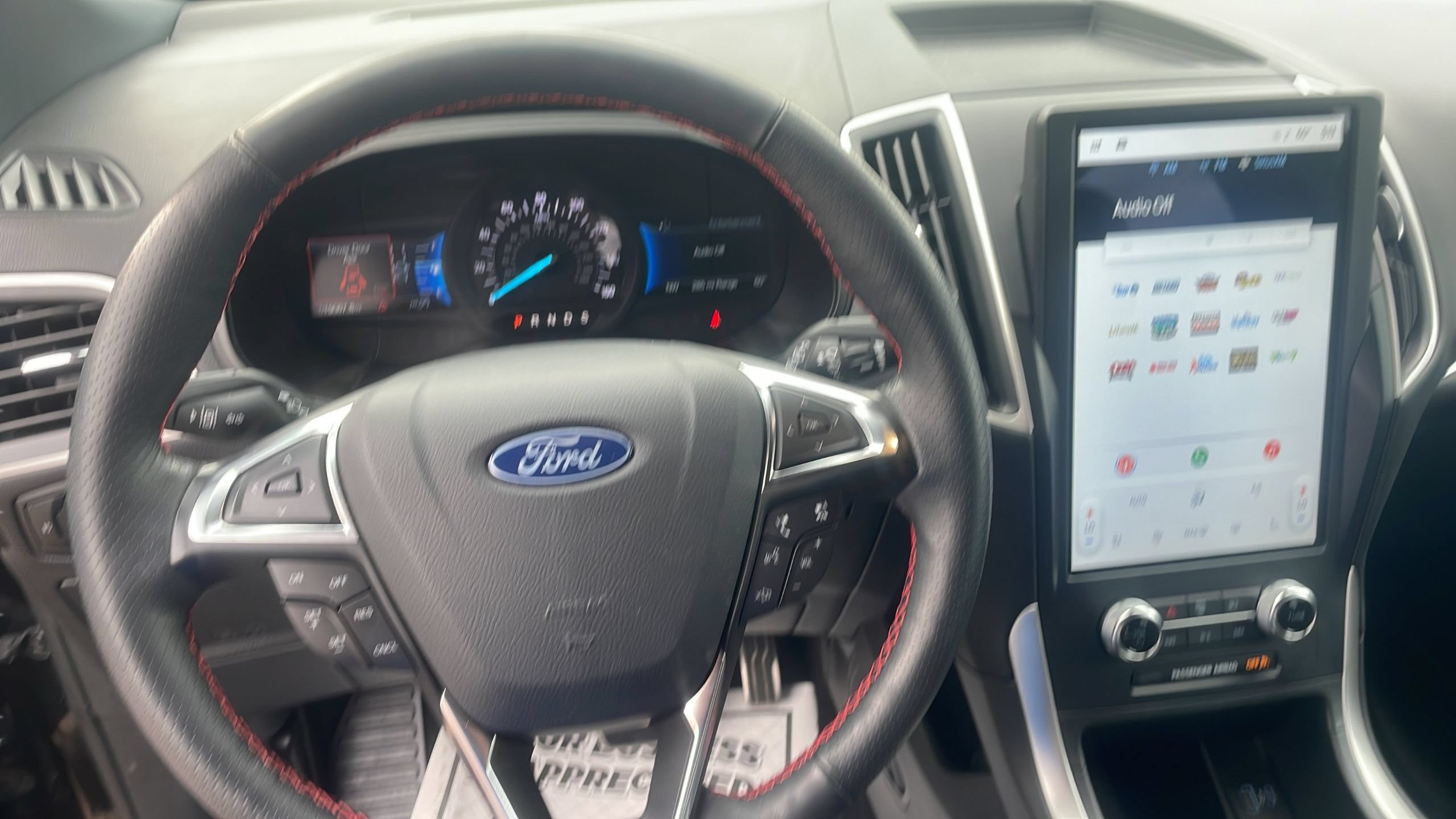 Certified 2024 Ford Edge ST-Line AWD/4WD image 21