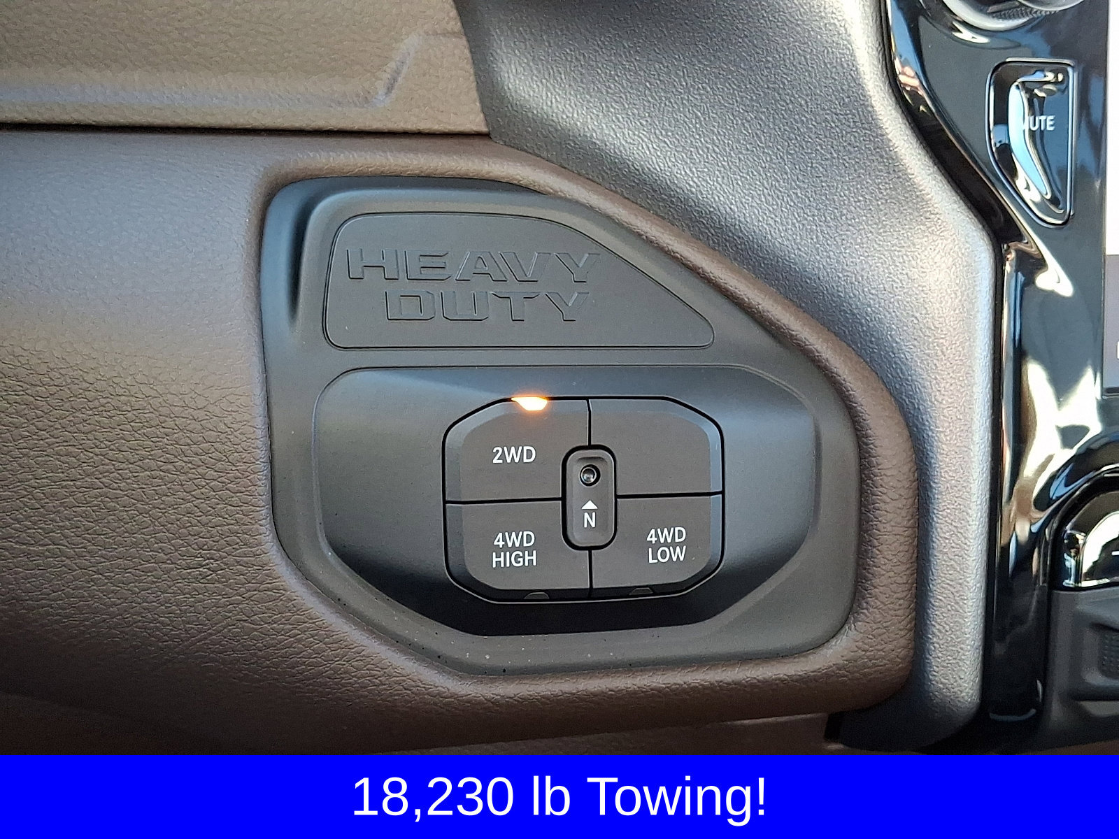 Used 2025 RAM 2500 Laramie w/ Safety Group AWD/4WD image 17