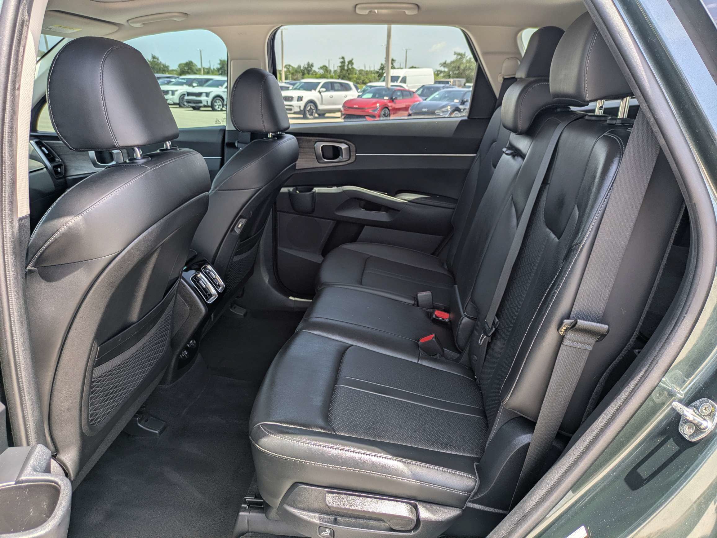 Certified 2023 Kia Sorento S w/ Panoramic Sunroof Package AWD/4WD image 16