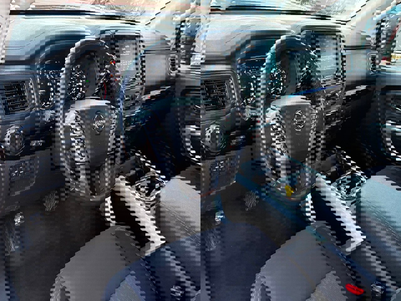 Certified 2024 Nissan Titan SV w/ SV Convenience Package image 17