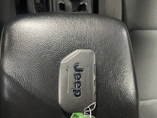 Used 2022 Jeep Wrangler Sport image 21