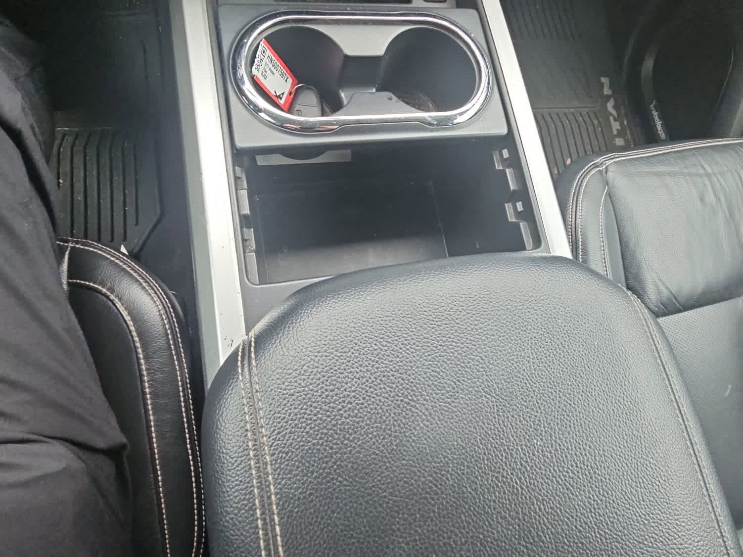 Used 2017 Nissan Titan PRO-4X w/ Pro-4x Convenience Package image 19