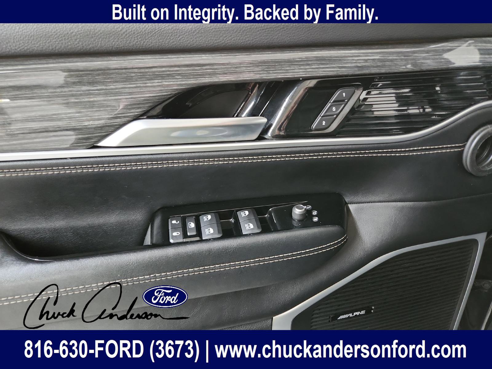 Used 2022 Jeep Wagoneer Series III w/ Flexible Seating Group image 14