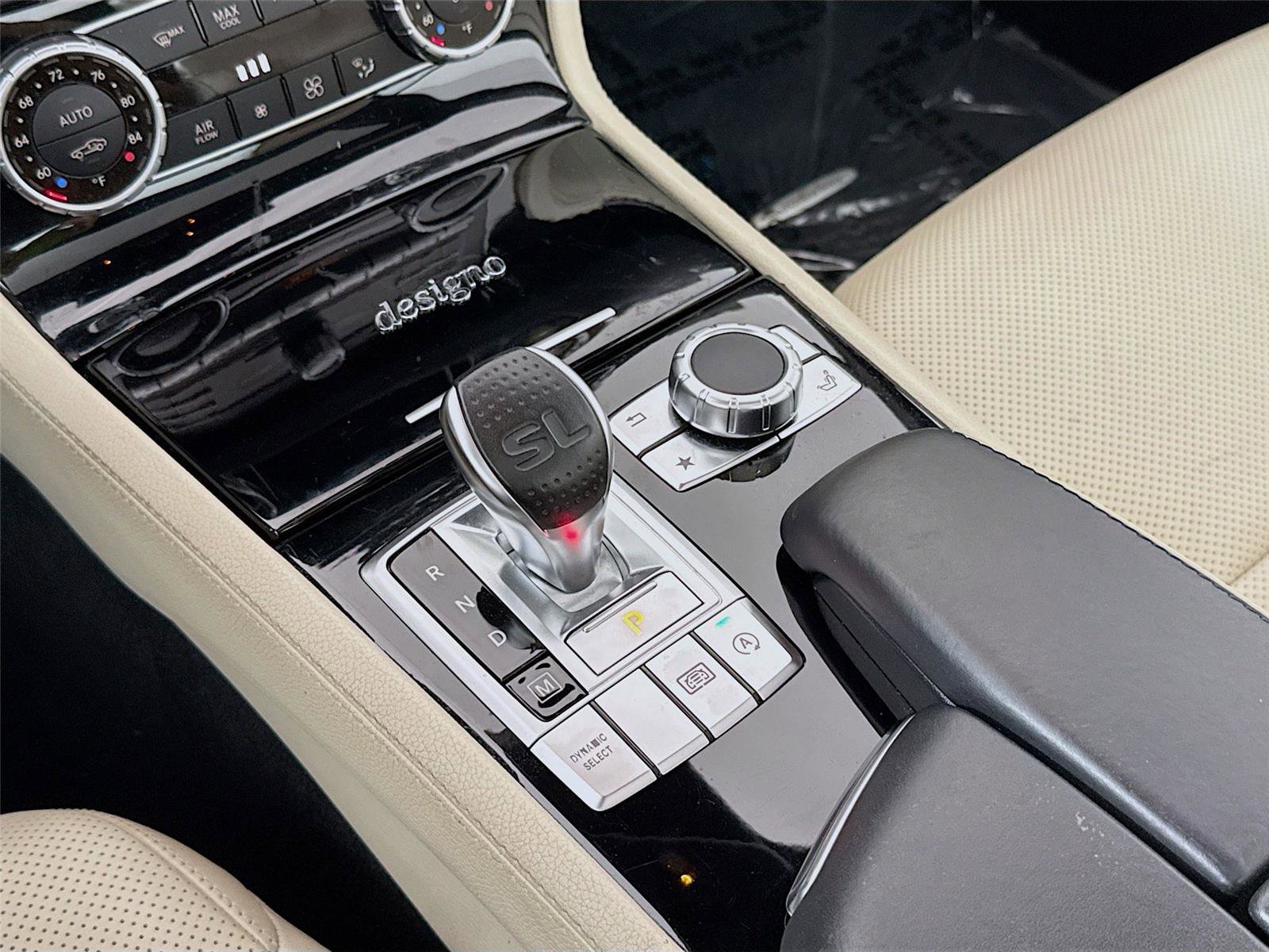 Used 2018 Mercedes-Benz SL 550 image 16