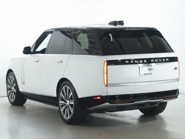 Certified 2023 Land Rover Range Rover Autobiography AWD/4WD image 5