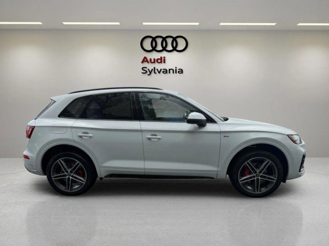 Certified 2025 Audi Q5 e Premium Plus w/ Premium Plus Package AWD/4WD image 9