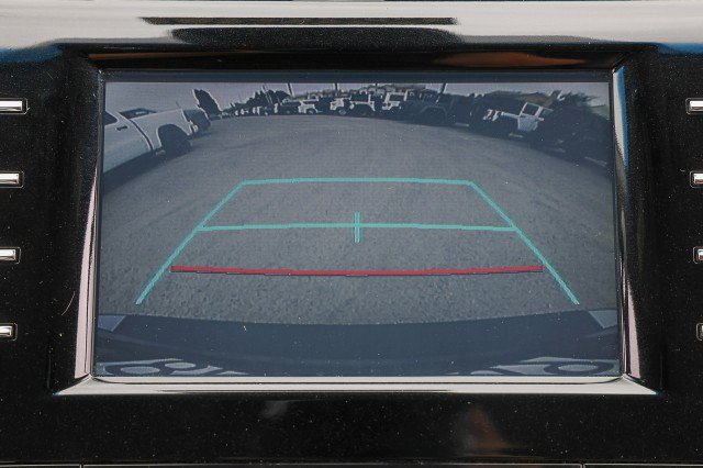 Used 2018 Toyota Camry SE FWD image 15