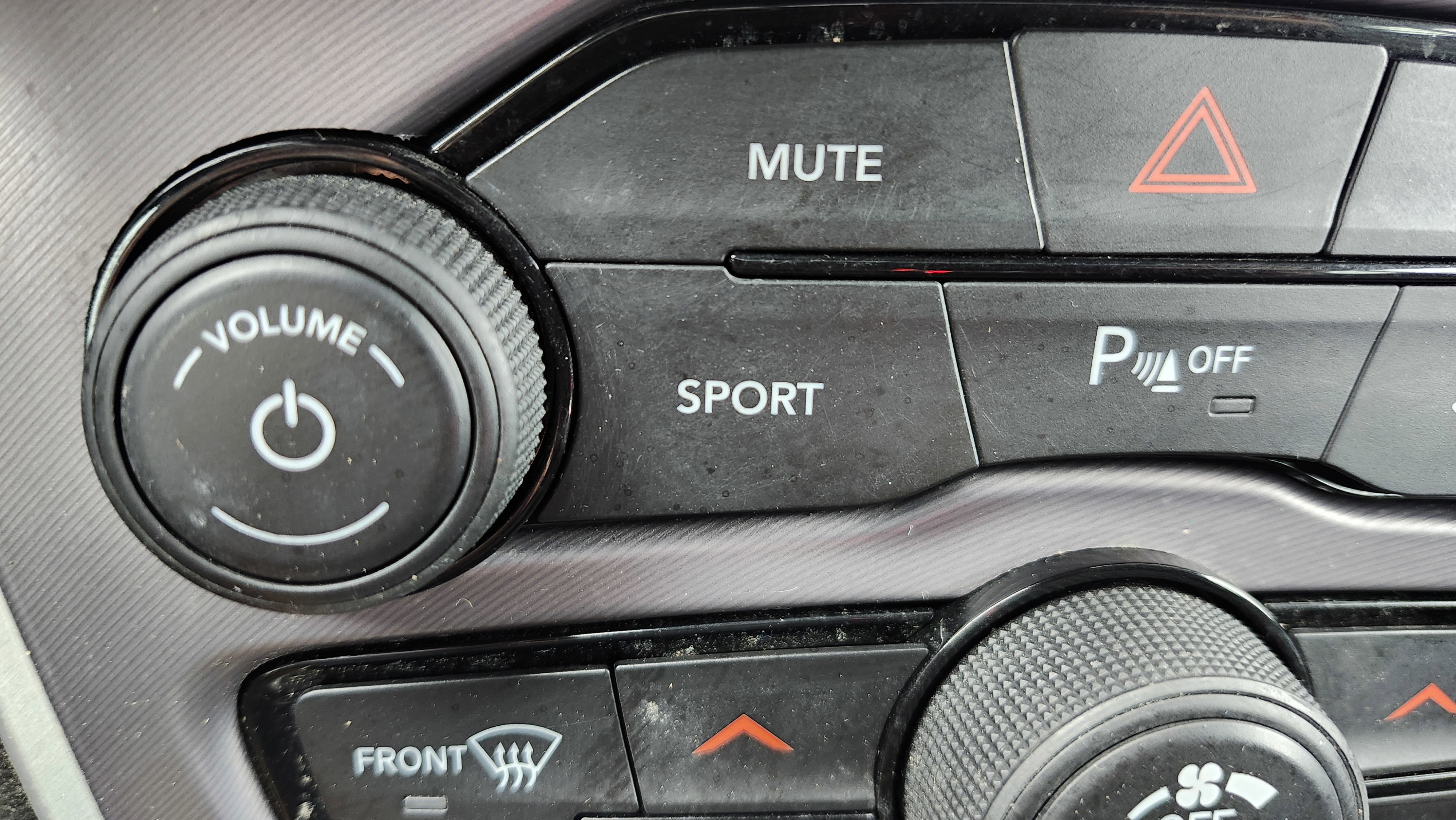 Used 2019 Dodge Challenger GT image 8