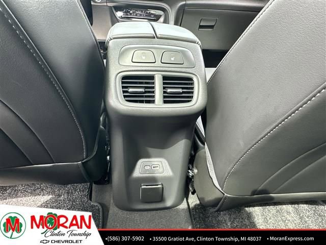 Used 2023 Buick Envision Avenir image 22