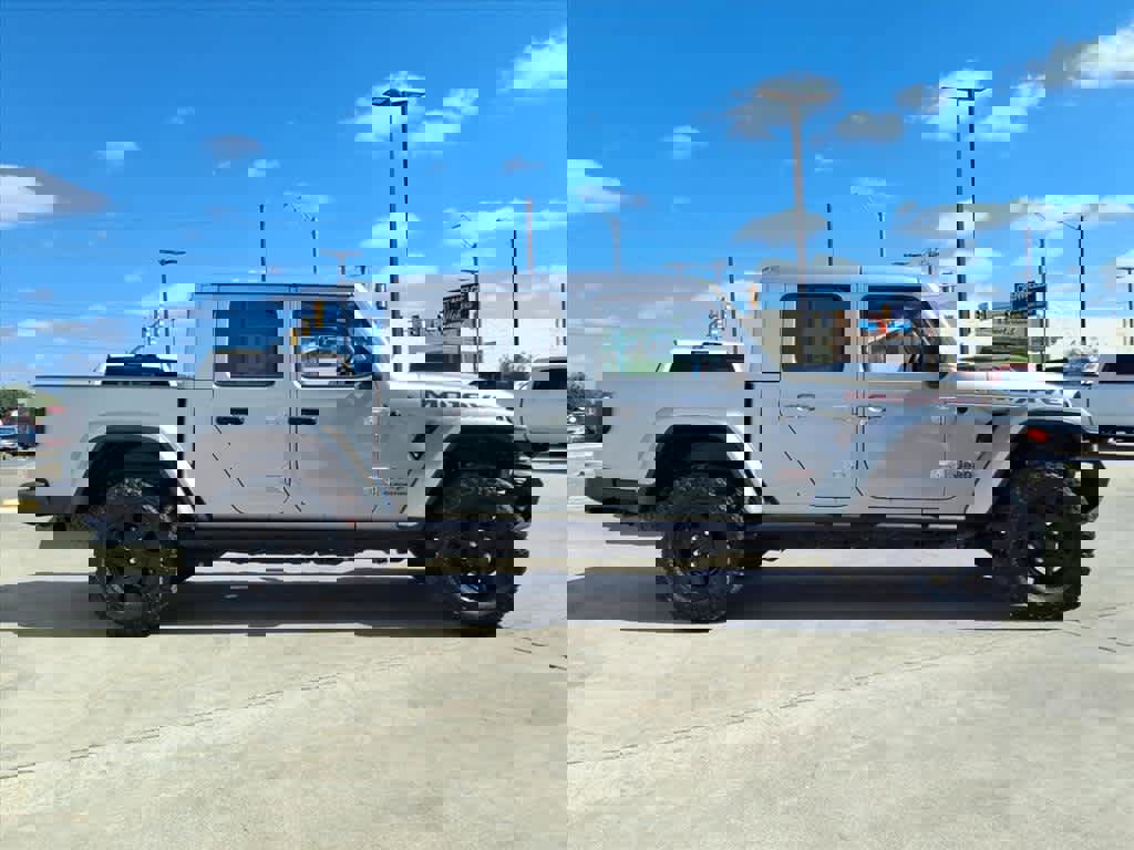 Used 2020 Jeep Gladiator Mojave image 25