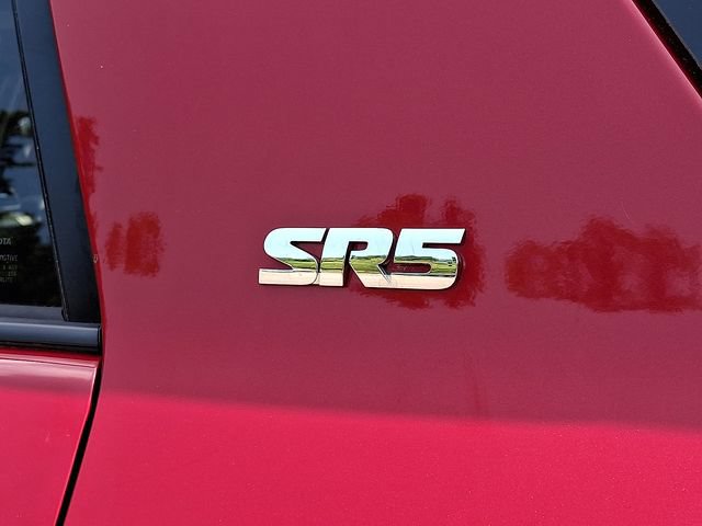 Used 2020 Toyota 4Runner SR5 AWD/4WD image 32