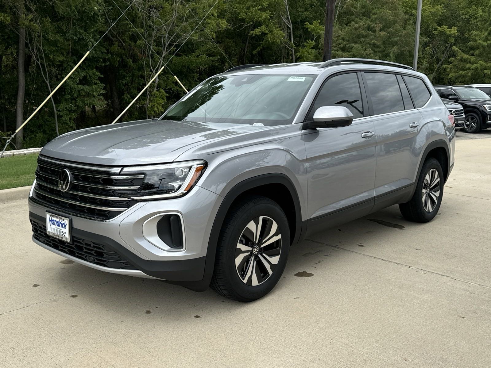 Certified 2026 Volkswagen Atlas SE image 2