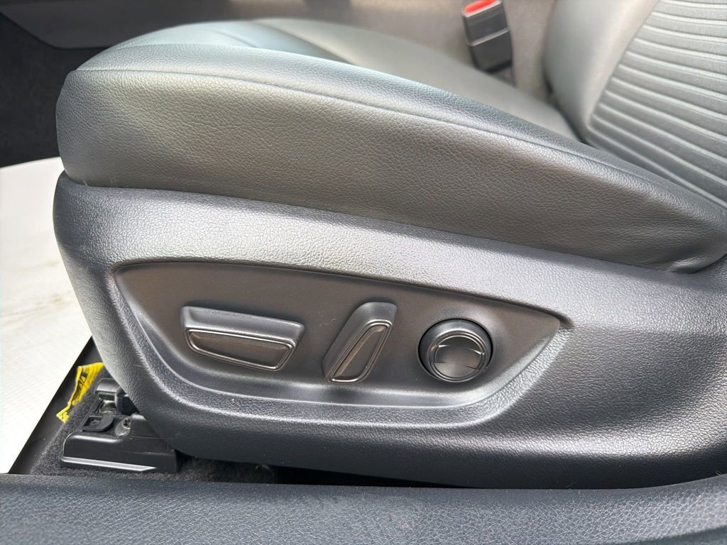 Used 2023 Toyota Camry SE w/ Convenience Package image 8