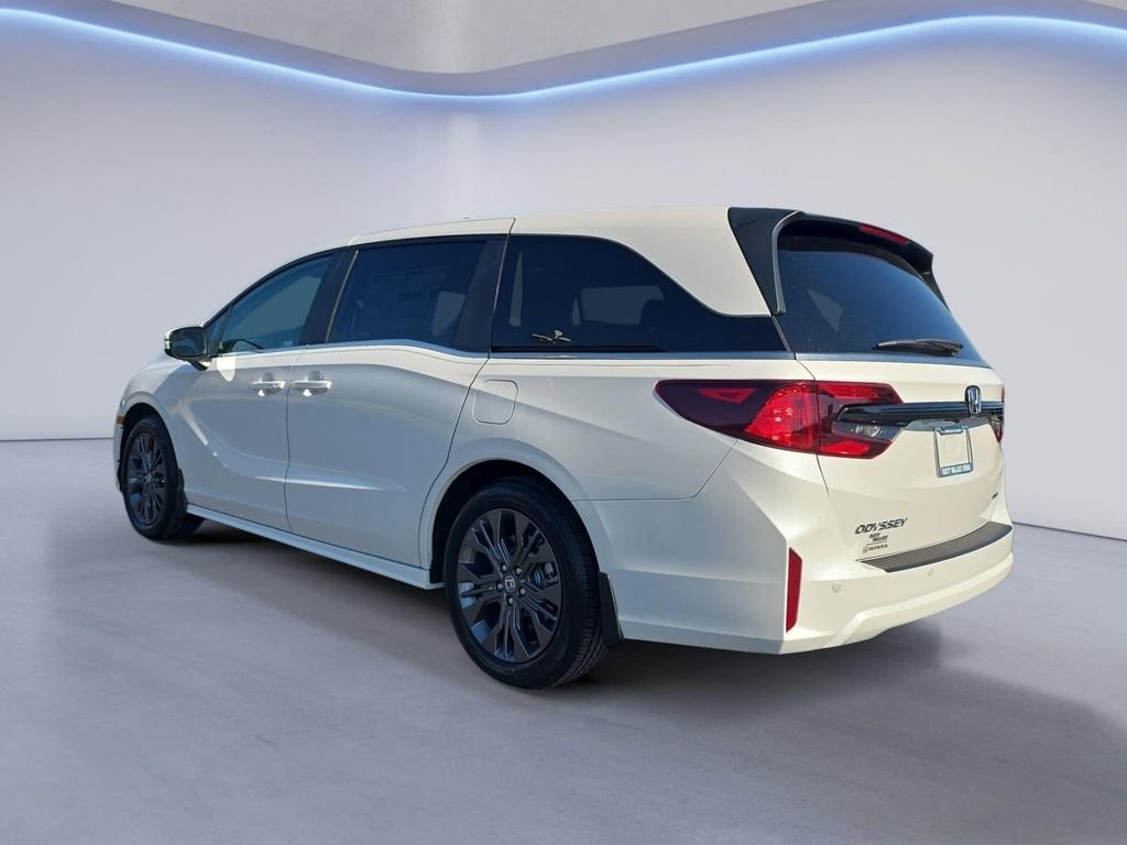 New 2026 Honda Odyssey Touring image 3