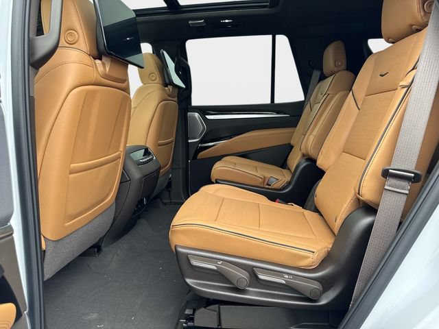 New 2026 Cadillac Escalade Luxury w/ Touring Package AWD/4WD image 15