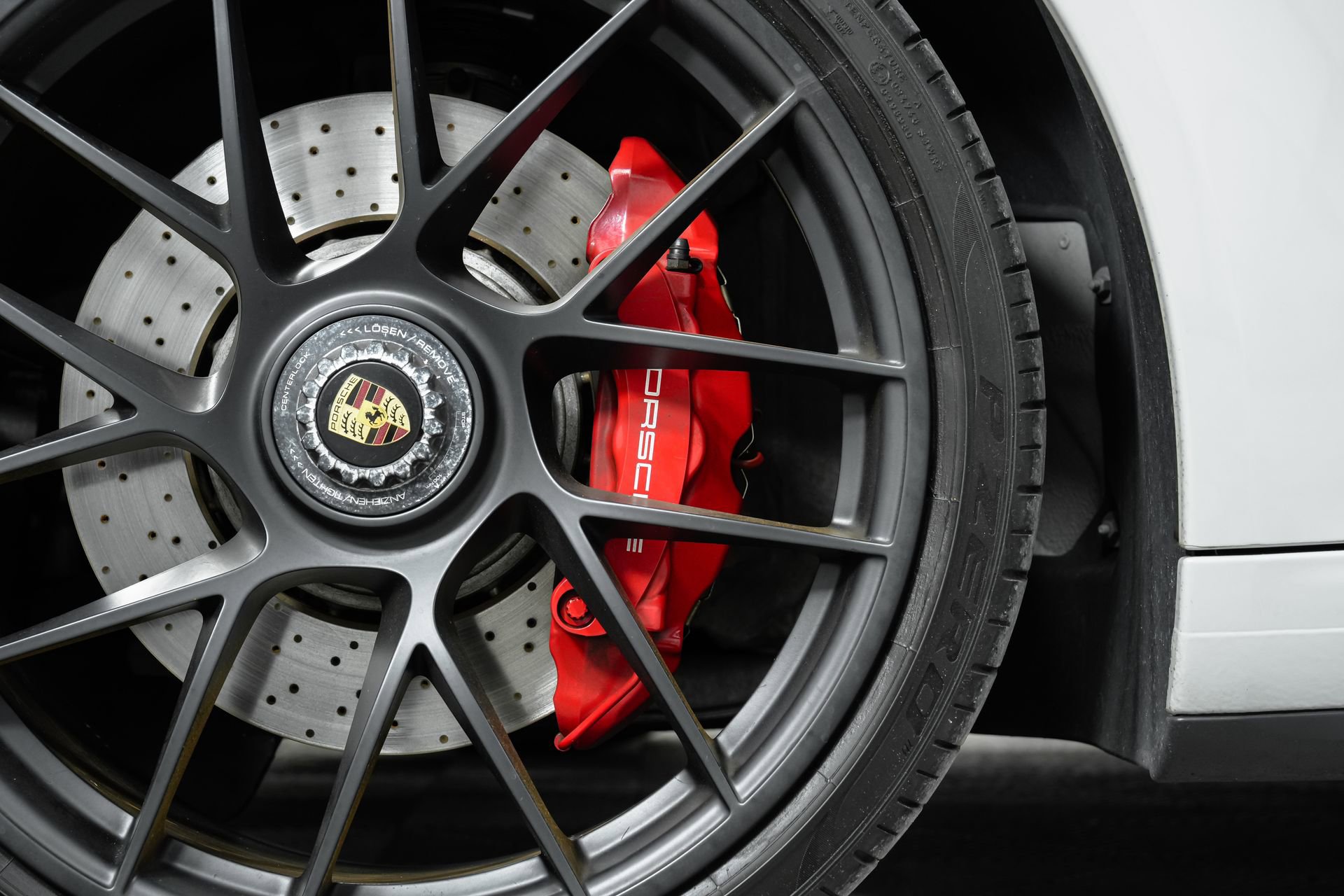 Used 2018 Porsche 911 Targa 4 GTS image 39