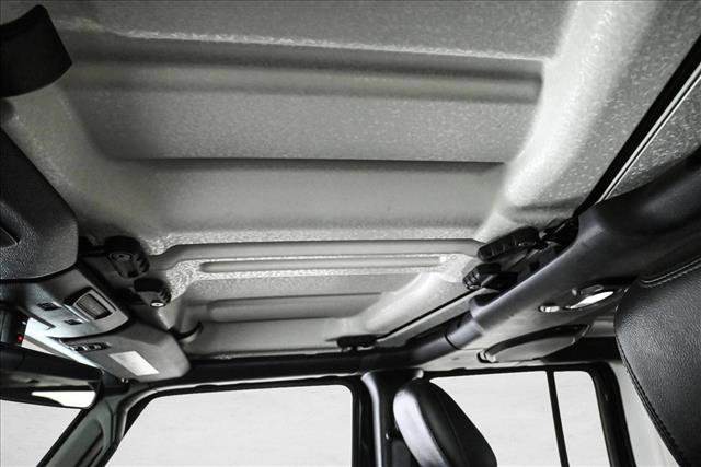 Used 2018 Jeep Wrangler Unlimited Rubicon image 16