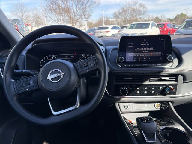 Used 2023 Nissan Rogue S image 11