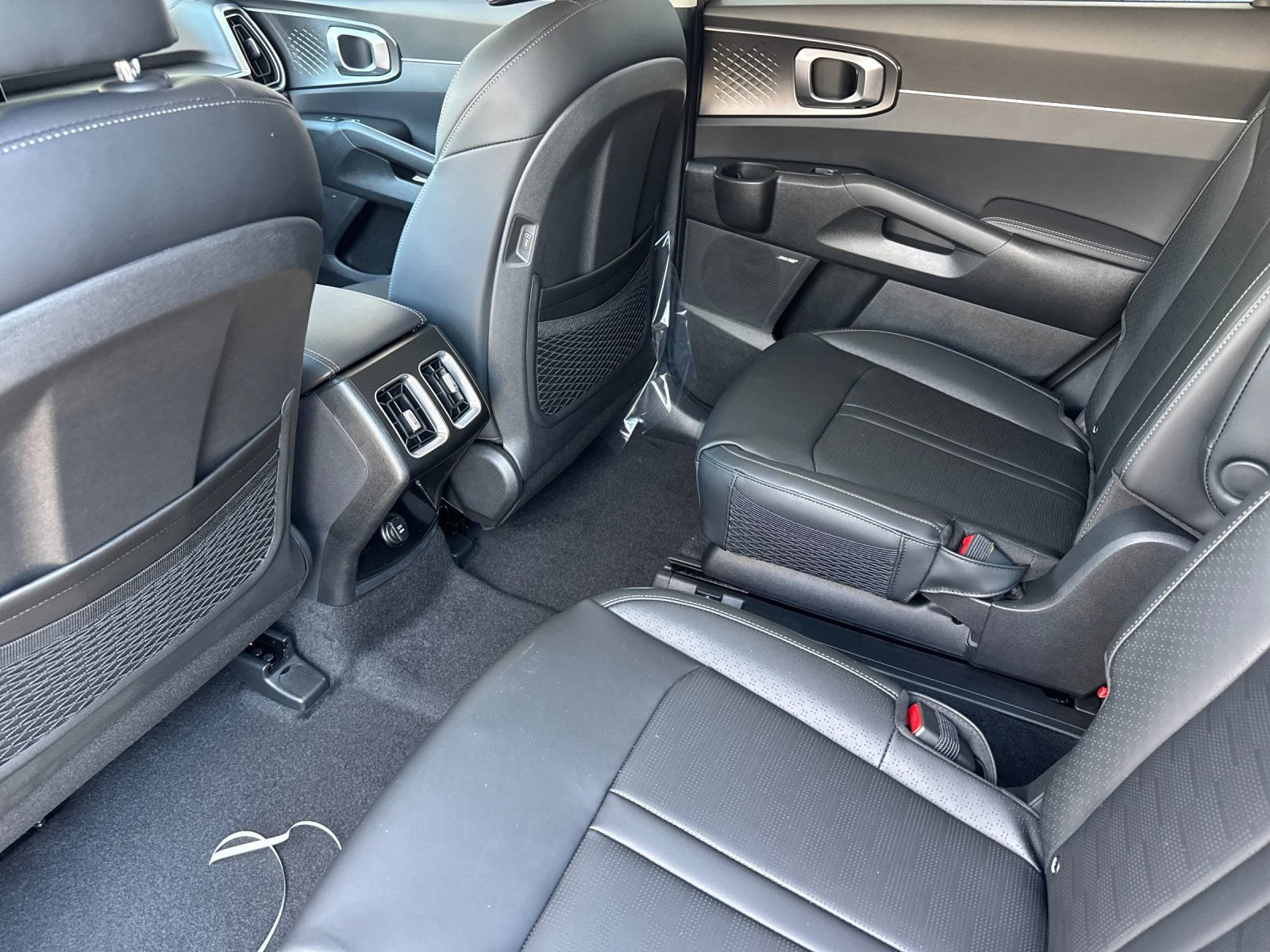 New 2026 Kia Sorento EX w/ EX Premium Package FWD image 12