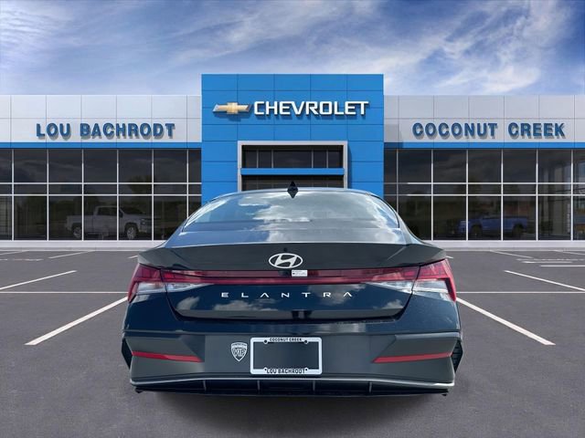 Used 2025 Hyundai Elantra SEL image 7