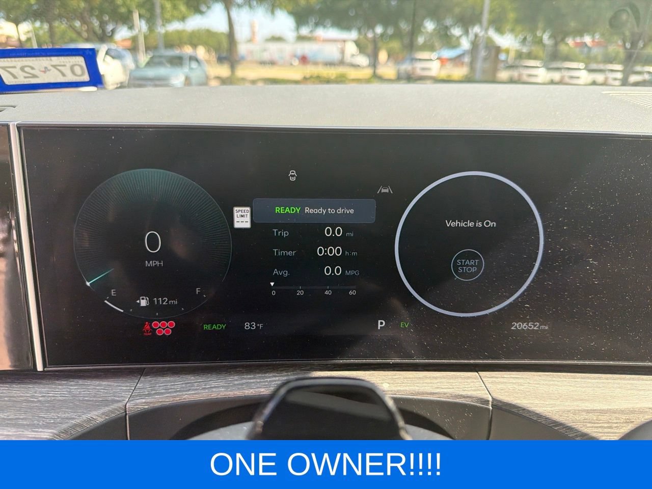 Used 2025 Hyundai Santa Fe Limited AWD/4WD image 2