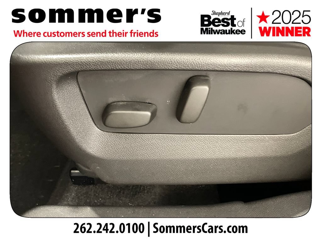 Used 2023 Buick Envision Avenir AWD/4WD image 10