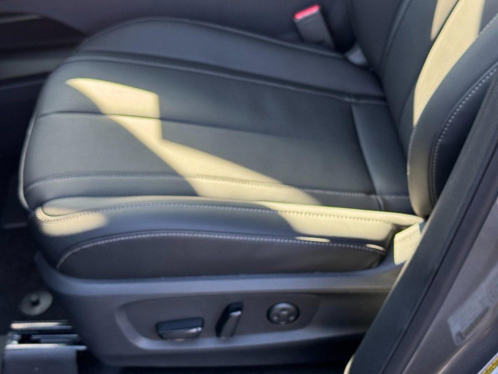 New 2026 INFINITI QX60 Luxe w/ Family Package image 16