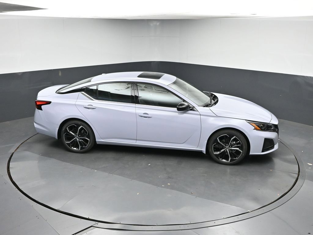 New 2025 Nissan Altima 2.5 SR image 37