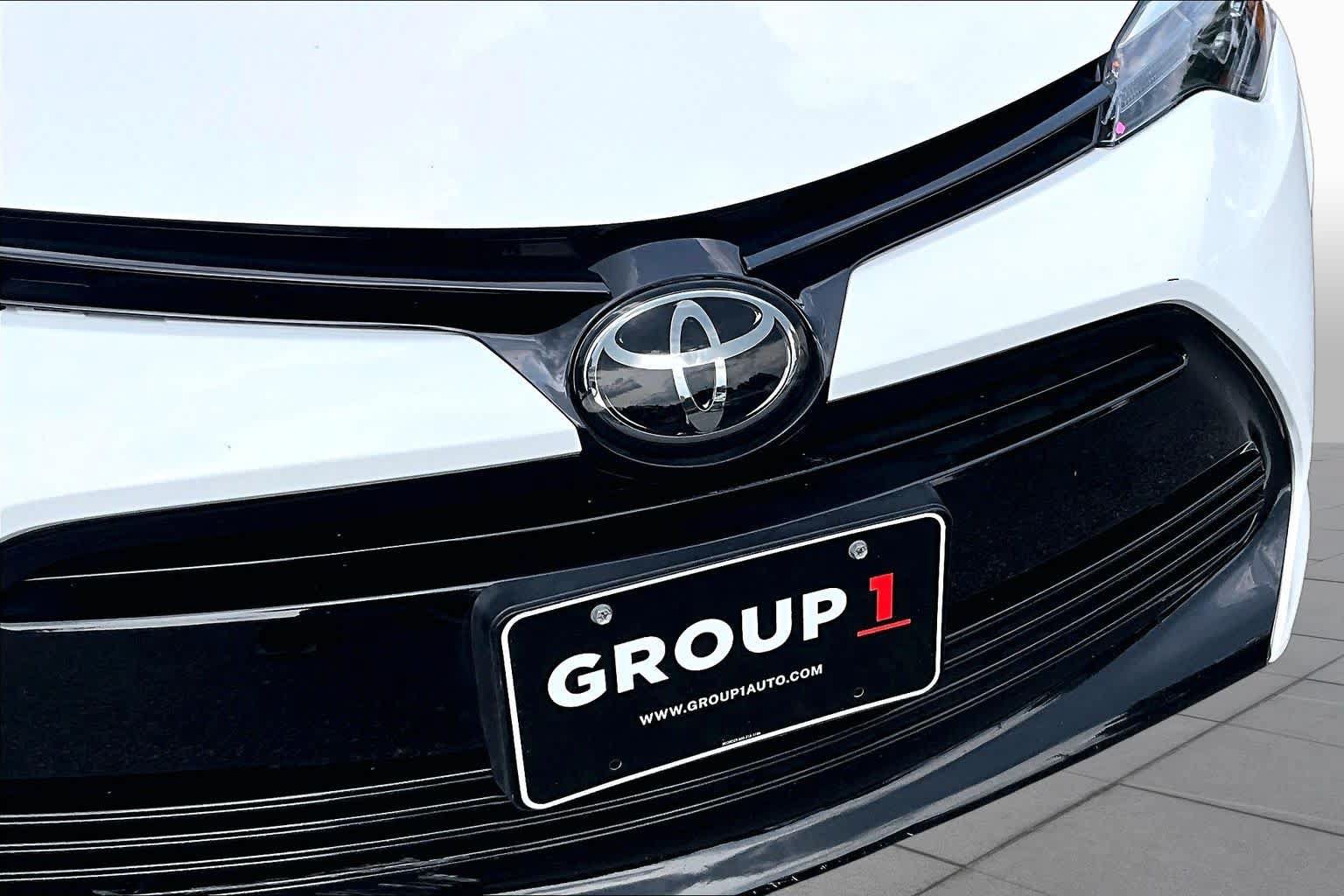 Used 2018 Toyota Corolla LE FWD image 29