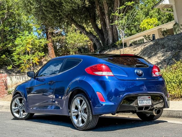 Used 2017 Hyundai Veloster Value Edition FWD image 16