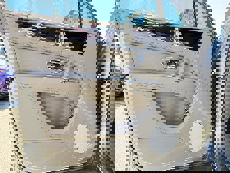 Used 2019 Bentley Bentayga image 9