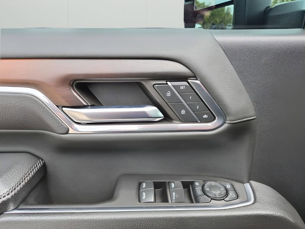 Used 2024 GMC Sierra 2500 Denali w/ Denali Reserve Package AWD/4WD image 28