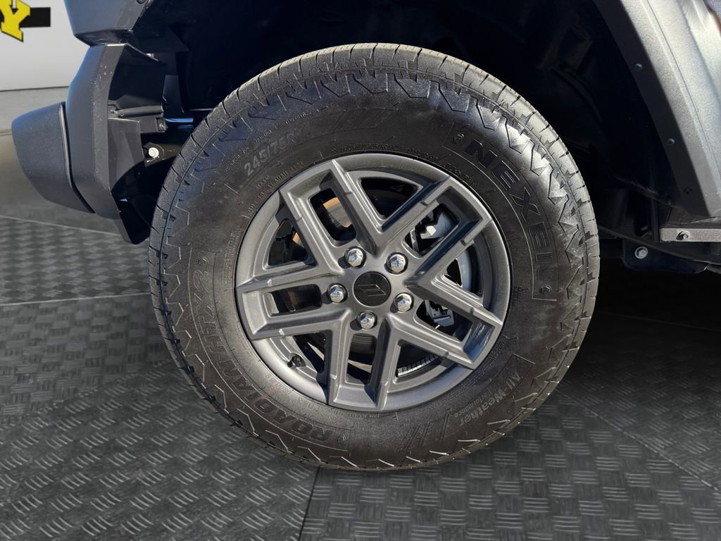 Used 2025 Jeep Wrangler Sport S image 14