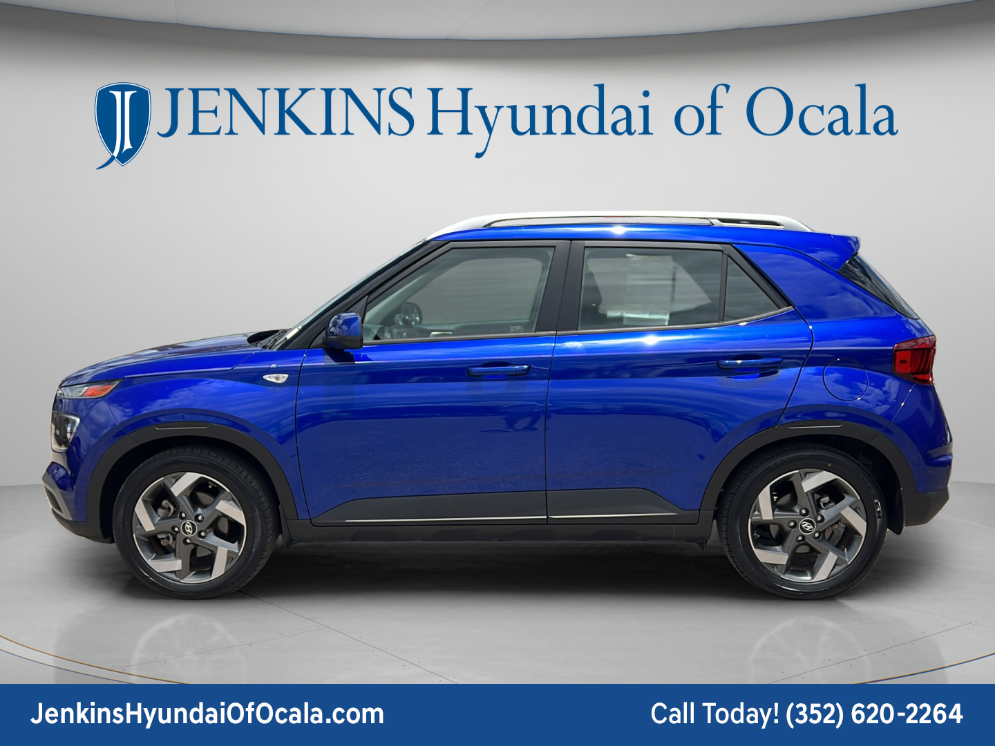 Used 2022 Hyundai Venue SEL w/ Cargo Package FWD image 6