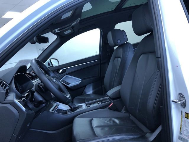 Used 2025 Audi Q3 2.0T Premium image 18