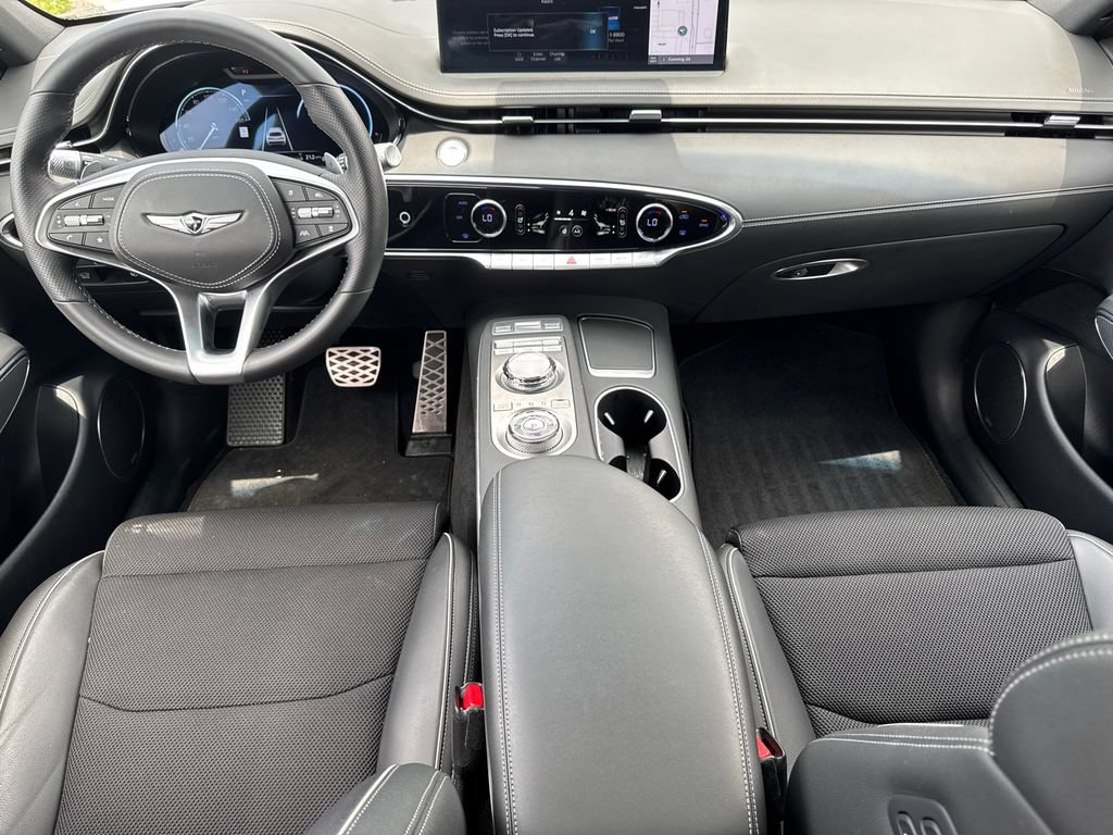 Used 2025 Genesis GV70 2.5T w/ Sport Prestige Package AWD/4WD image 23