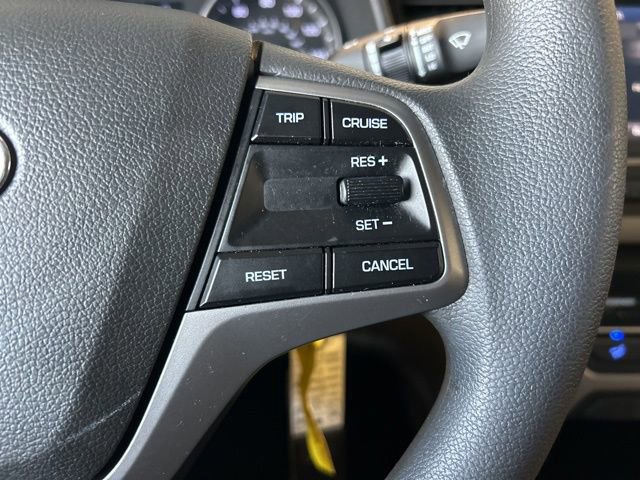 Used 2017 Hyundai Elantra SE image 16