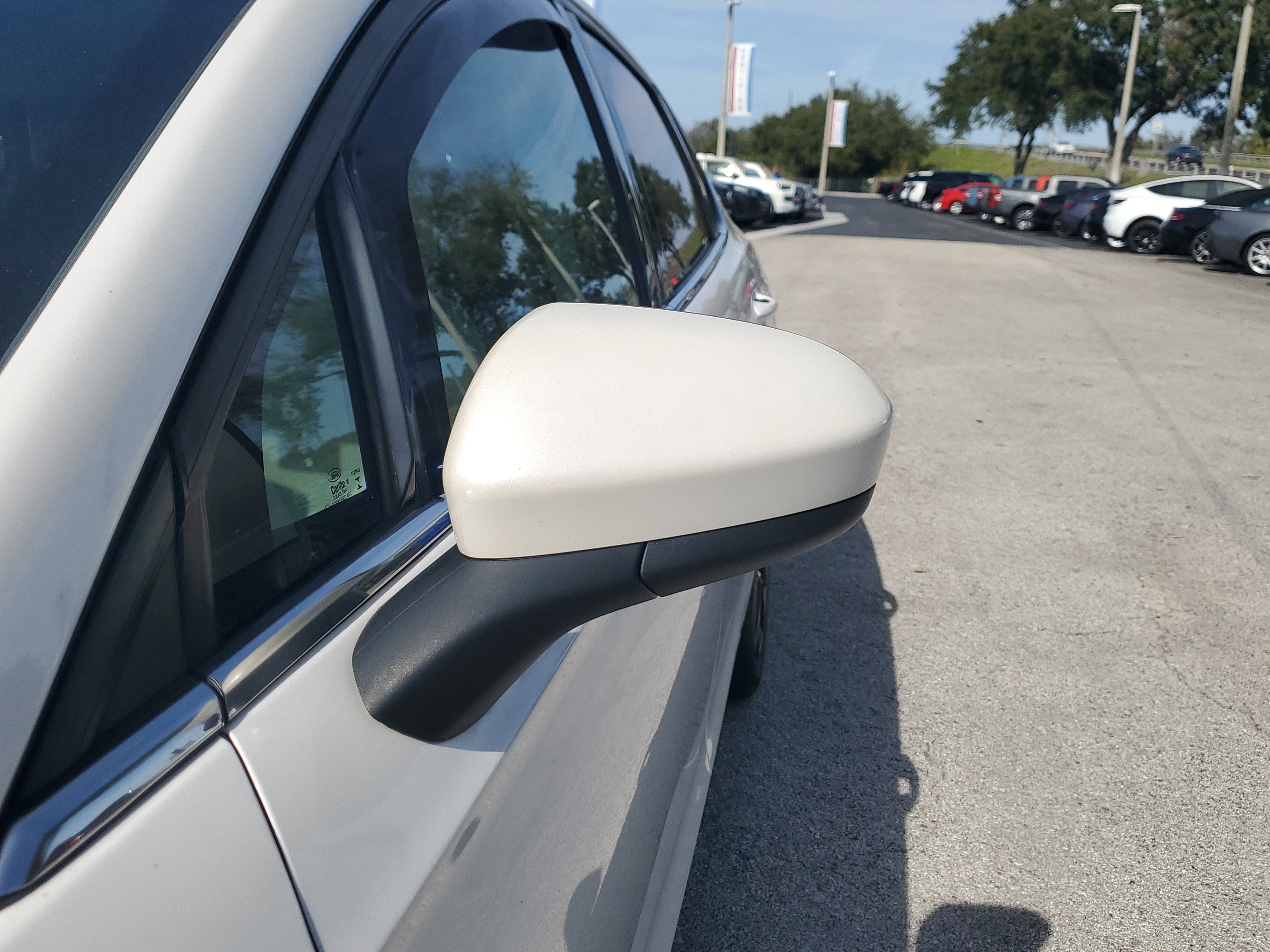 Used 2019 Ford Fusion SE w/ Equipment Group 151A image 4