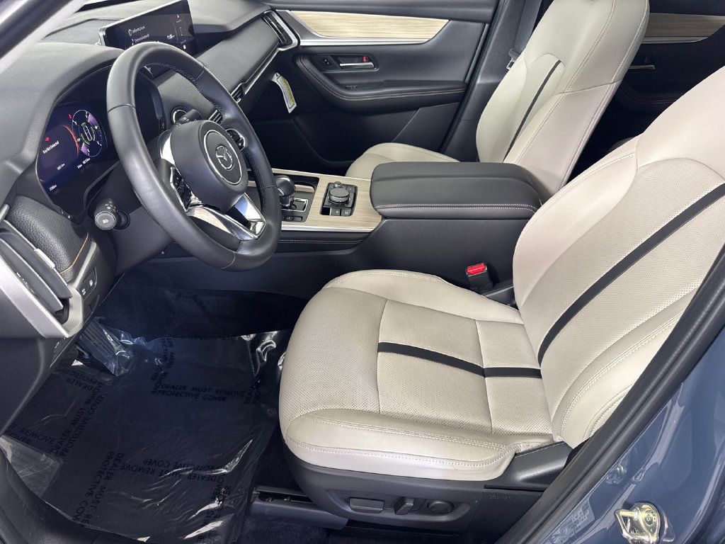 Certified 2025 MAZDA CX-70 Plug-In Hybrid w/ Premium Pkg AWD/4WD image 10