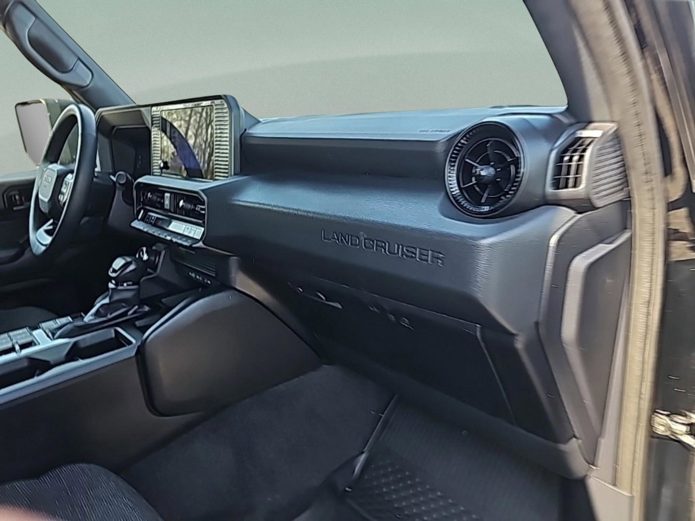 Used 2025 Toyota Land Cruiser 1958 image 31