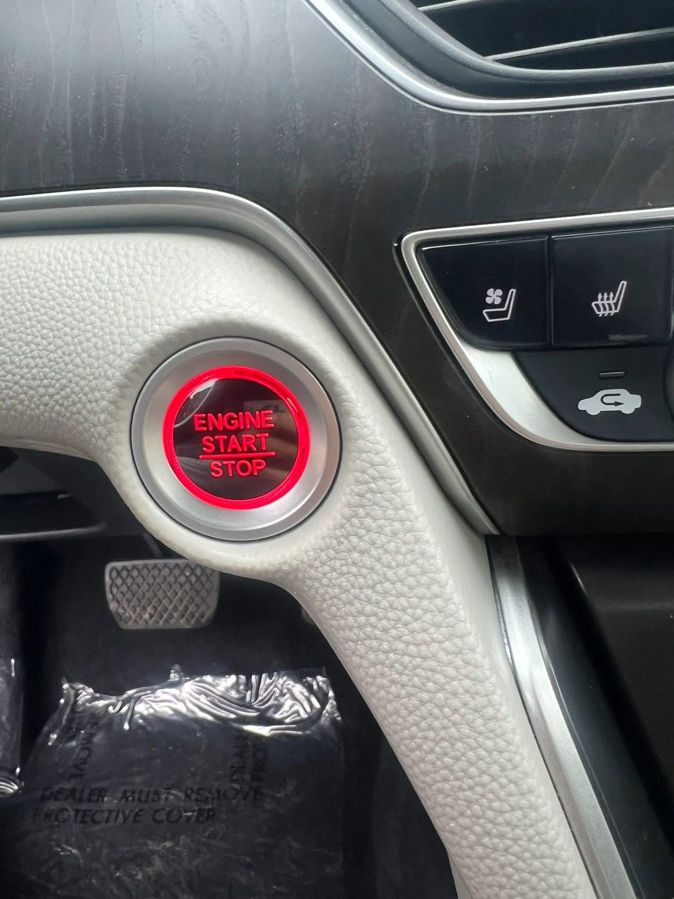 Used 2018 Honda Accord Touring image 16