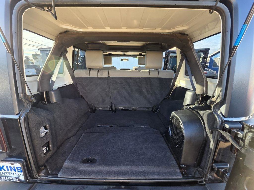 Used 2008 Jeep Wrangler Unlimited Sahara w/ Trailer Tow Group AWD/4WD image 18