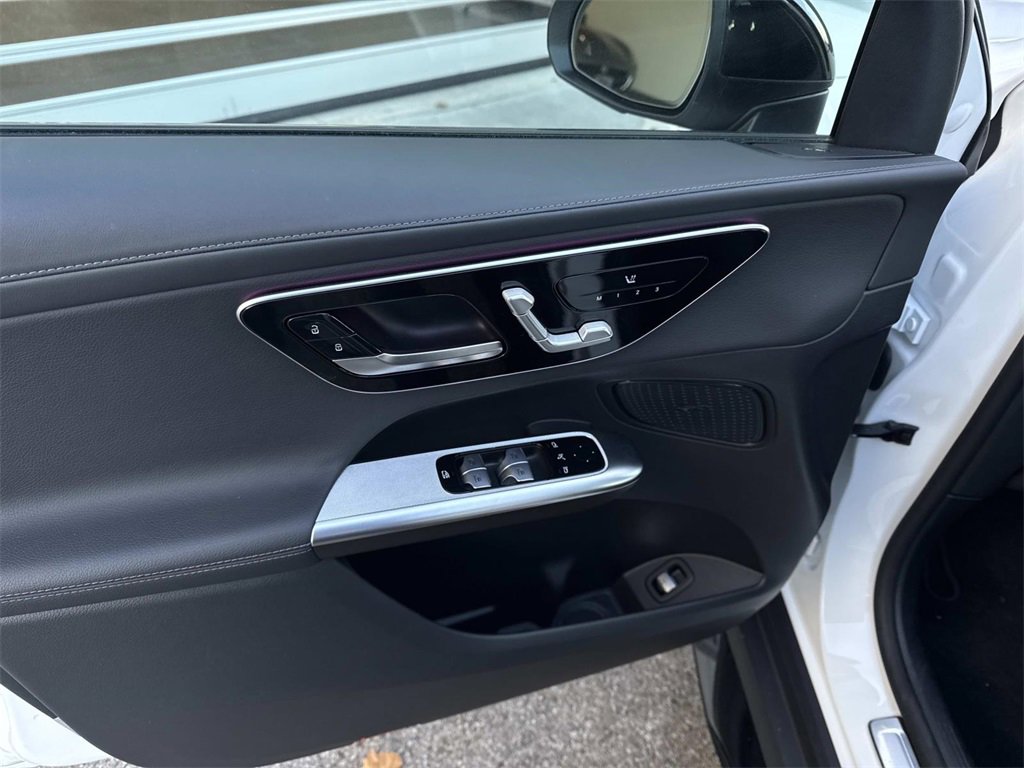 Used 2025 Mercedes-Benz GLC 43 AMG 4MATIC image 17