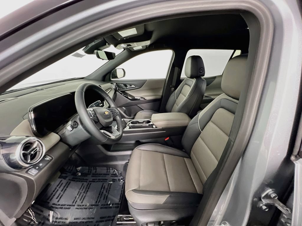 Used 2025 Chevrolet Equinox LT w/ Convenience Package II FWD image 19